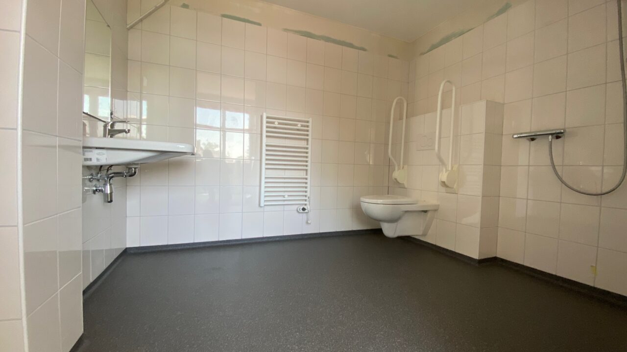 Woon- en zorgvoorziening Huize Elsrijk Amstelveen zorgappartement badkamer